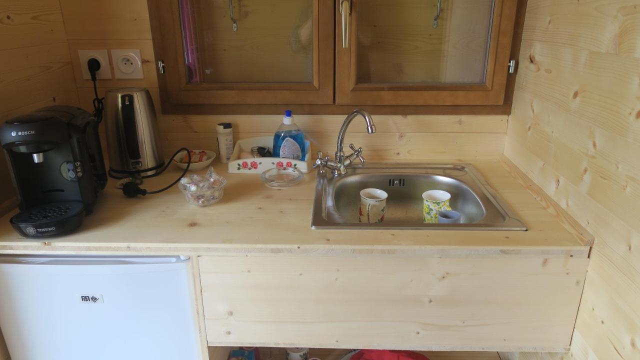 Une Bouteille Au Canal Dieupentale Экстерьер фото